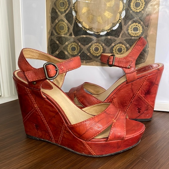Frye red leather Corrina Campus Wedge heel sandal size 8.5 - Picture 1 of 8